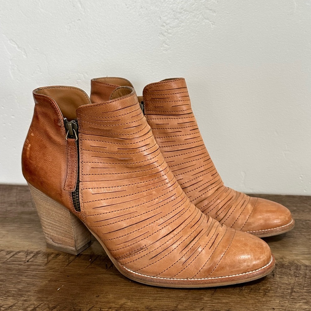 PAUL GREEN Malibu Sliced Zip Bootie CHUNKY NUBUCK SISAL CAMEL 9